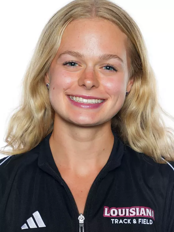 Isabelle Russell headshot 2024