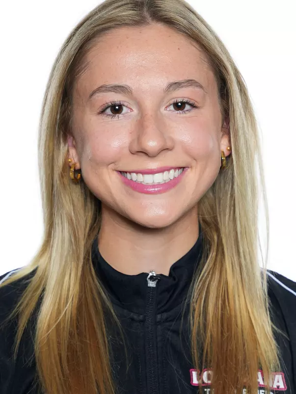 Ella Segura headshot 2024