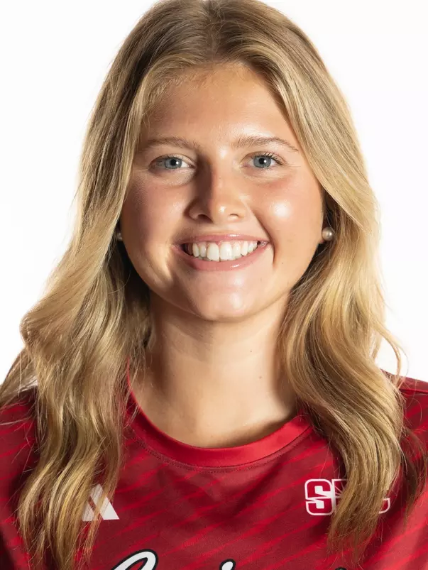 Ellie Pierce headshot 2024