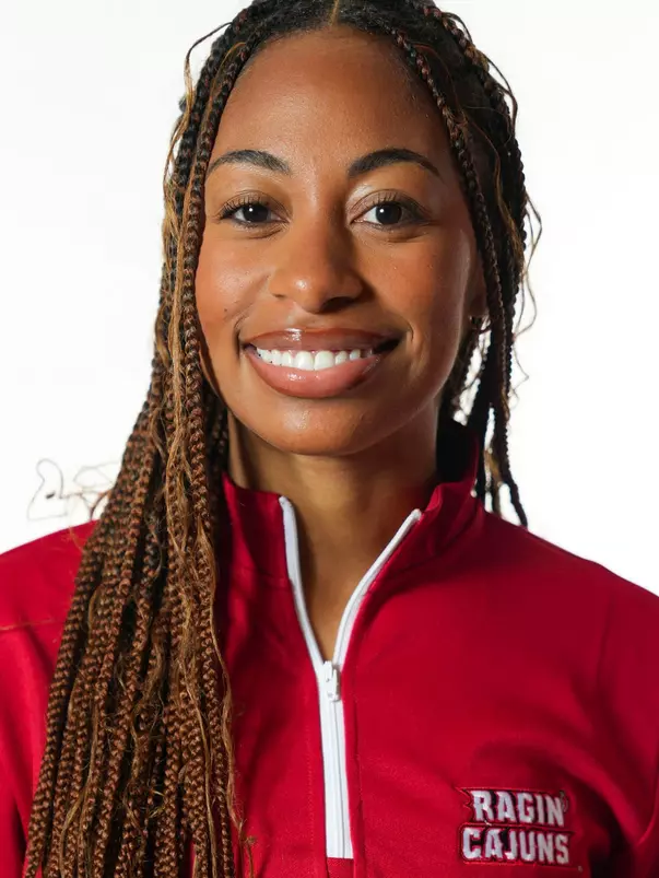 Roberts, Lauren Headshot