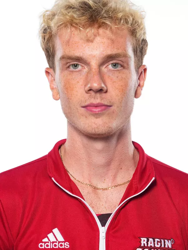 Henry Lyon XC headshot 2025