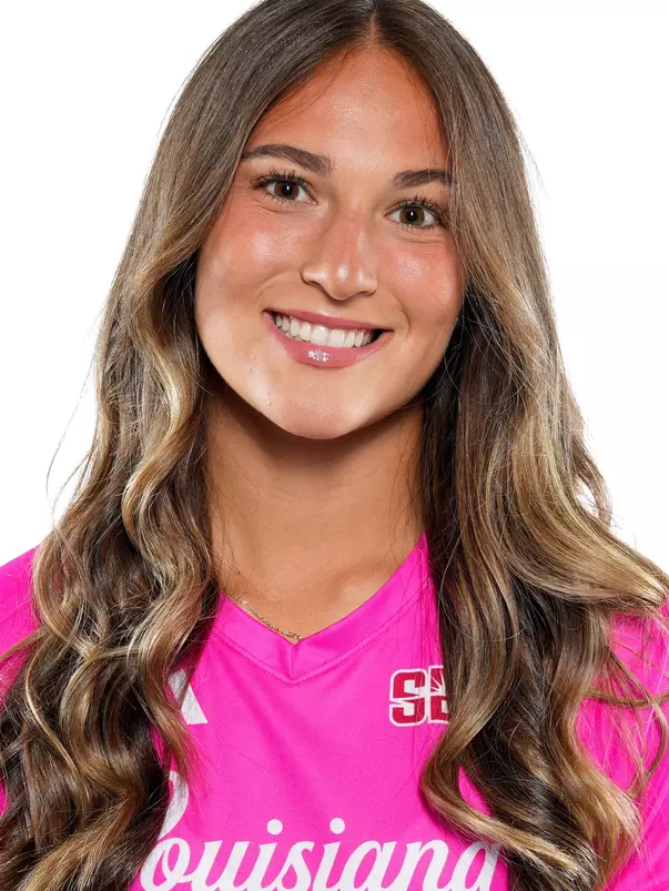 Natalie Mayes headshot