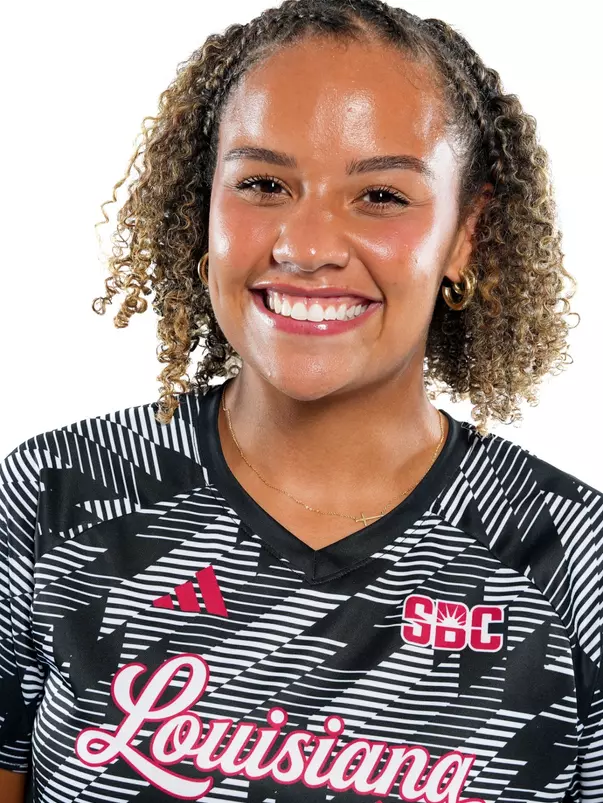 Riley Sims headshot