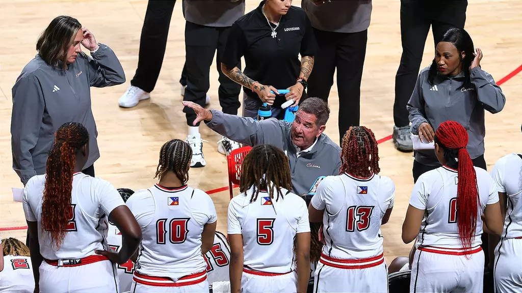 WBB Garry Brodhead Leading Discussion in Huddle vs. LSUA 10.22.26