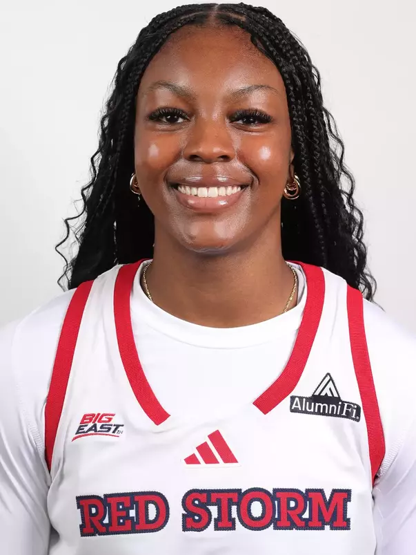 Olivia Tucker Headshot