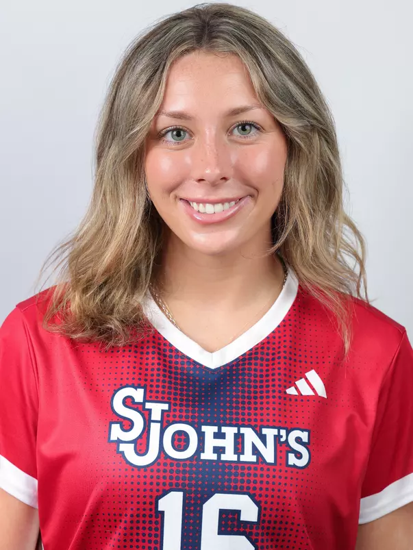 Taryn Madsen Headshot