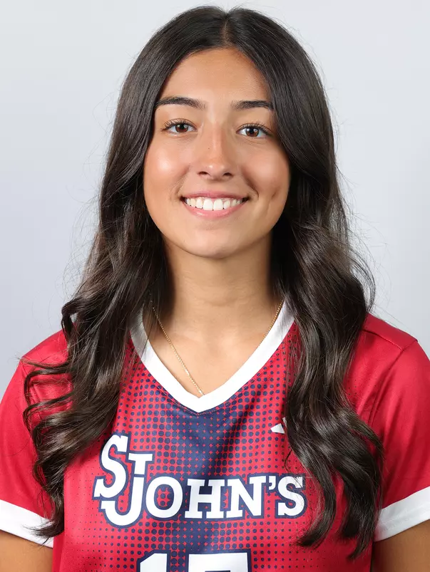 Leana Ruiz Headshot
