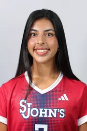 Sia Bharadwaj Headshot