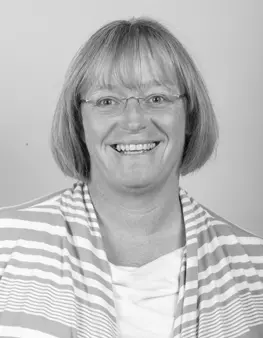 Liz Sullivan Headshot