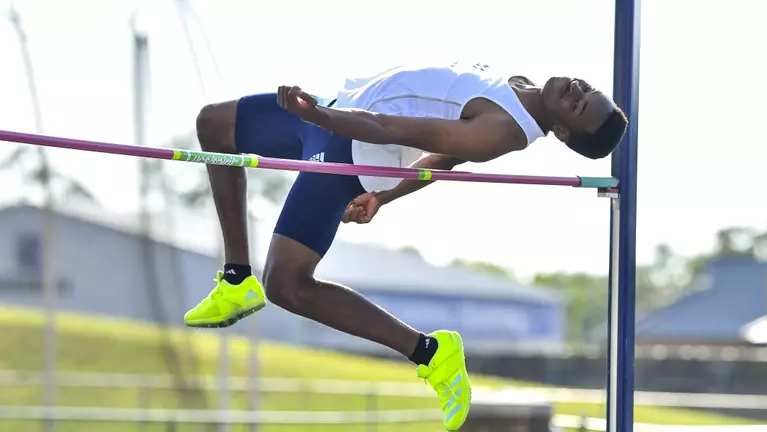 Amata, Slinkman Highlight Rice’s Weekend on West Coast