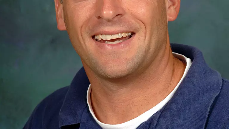 Swimming Adds Three Signees For 2006