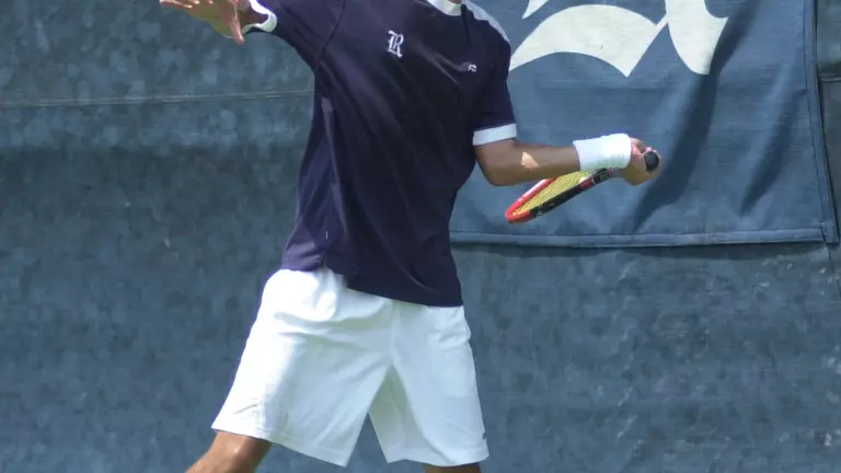 Knupfer Wins Flight at South Carolina