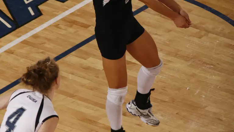 Owls Break Mustangs 3-1