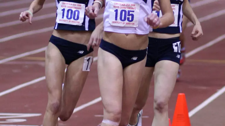 Owls Go 2-3-4 in 5000 at Bayou Classic