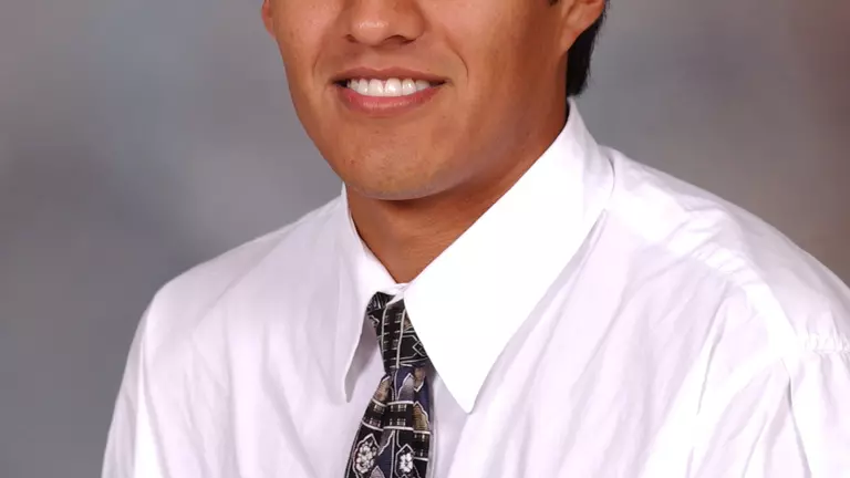 Solares Breaks School Record, Wins Notre Dame Mile