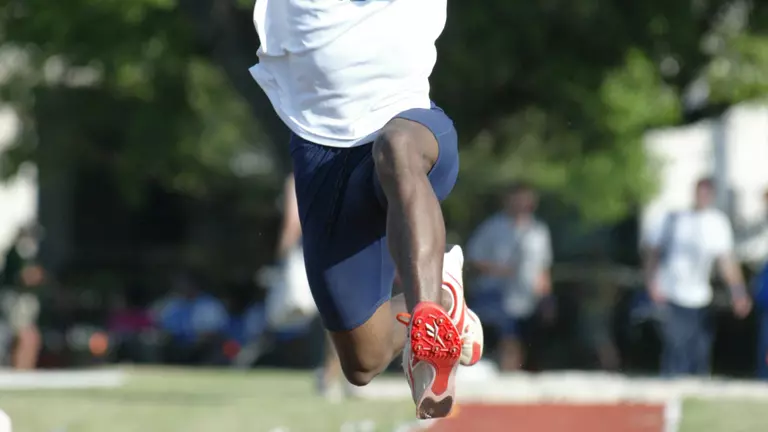 Four Rice Men Qualify for NCAA Meet