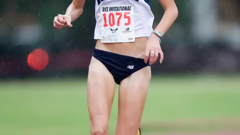 Owls Down Texas in Cross Country