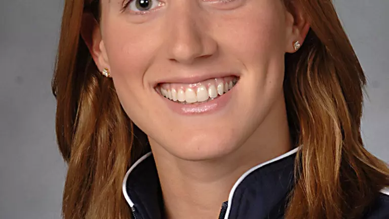 Swimmers Compete At UH This Weekend