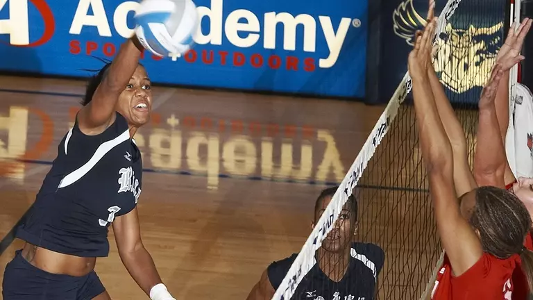 Owls TCB in Flash over UTEP in Winning 3-0