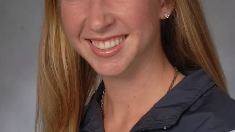 Callie Wells Sets School Record in 5000m