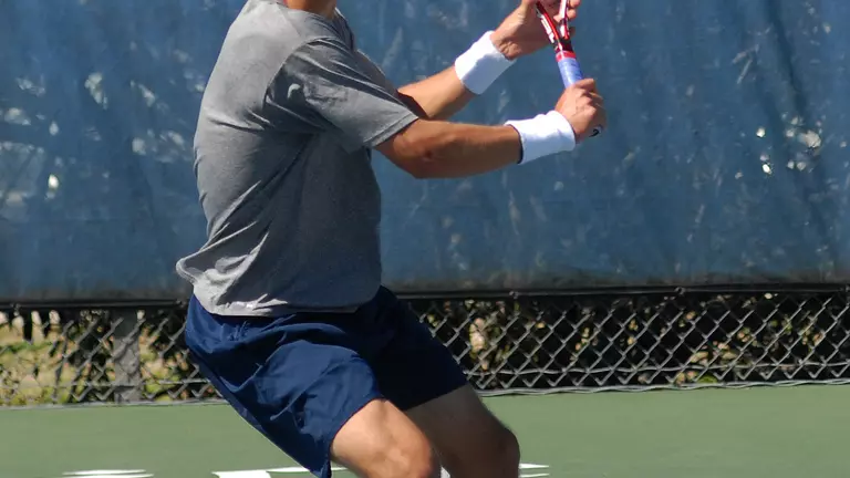 Owls Have Four Advance to Semifinals