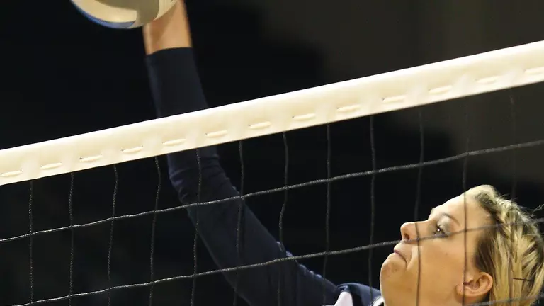 Owls Cruise Past East Carolina 3-1