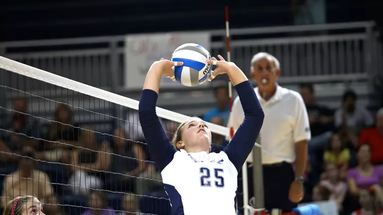 Former Owl Schamun Named Head Coach at Penn