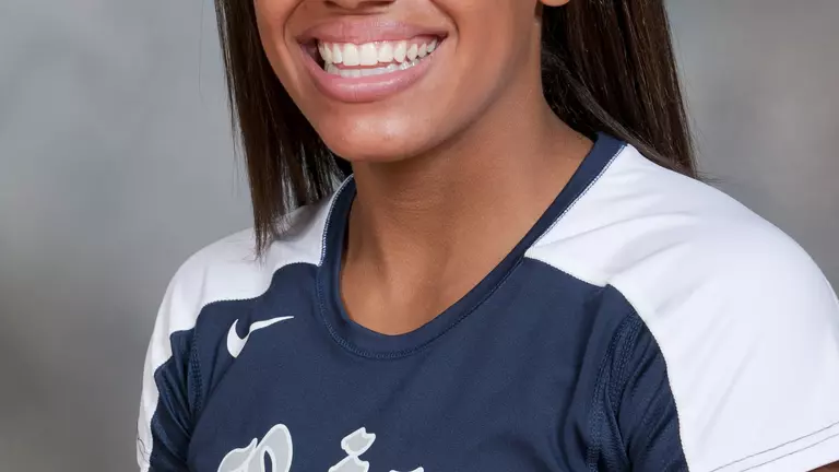 Houston Beats Rice 3-2 in Volleyball