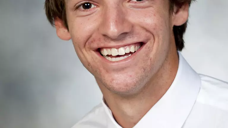 Men's Golfers Post Season Bests