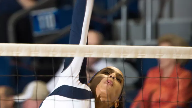 Volleyball Extends Winning Streak To Six
