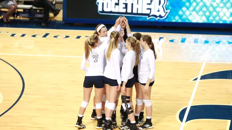 Volleyball Sweeps Charlotte