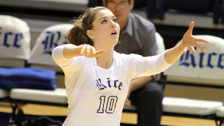 Volleyball Drops Five Set Heartbreaker At UTSA