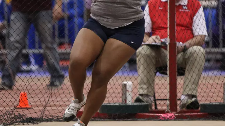 Robinson Breaks School Record In Hammer To Lead Women's Track & Field