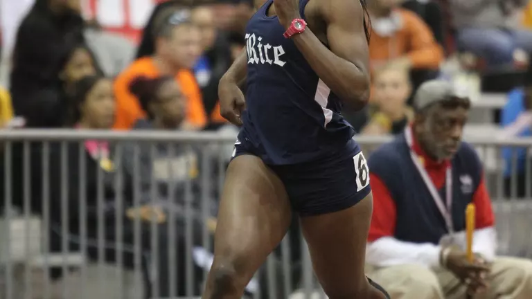 Nwora Honored With Spirit Of Service Award