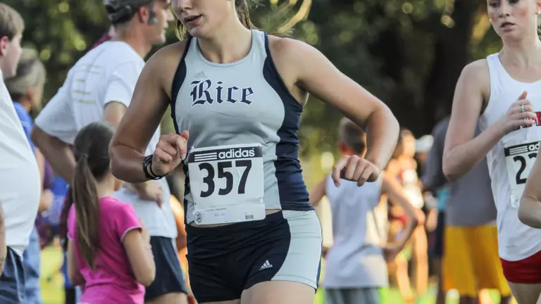 Jensen's First Win Highlights Owls Efforts at Splash