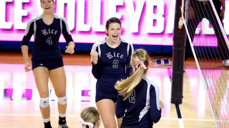 Owls Leave Raiders Feeling Blue, Win Fourth Straight