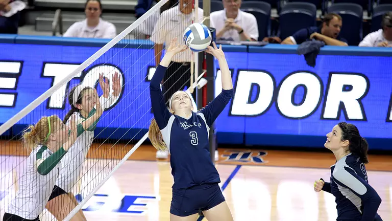 Volleyball Sweeps Blazers