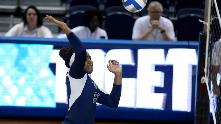 Owls Triumphant In Return to Tudor Fieldhouse