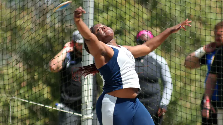 Women's Track Wins Five Events at Duckett