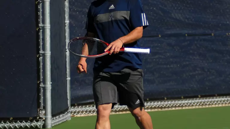 Owls' Upset Hopes End With USD Rally