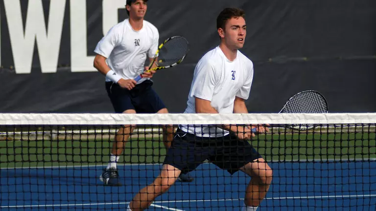 Andrews and Warren See Run End in Quarters