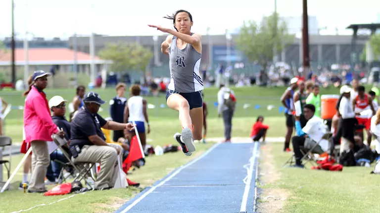 Women Dominate Field Events at Victor Lopez
