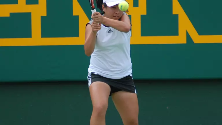 Ip Sends Owls to Fourth Consecutive Round of 32