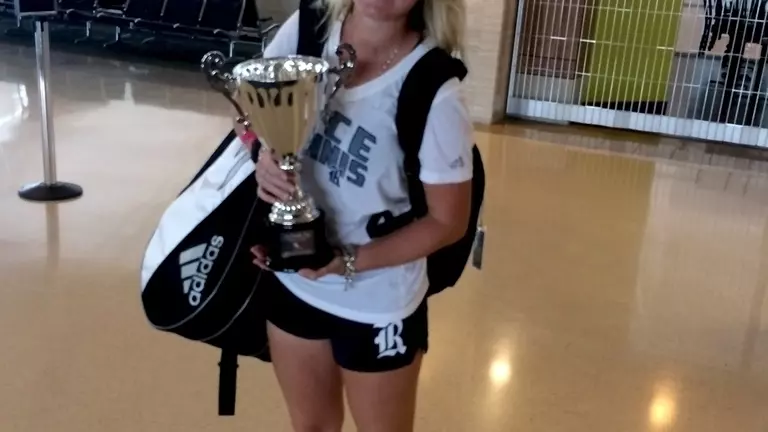 Hodge Breezes to Midland Invite Singles Crown