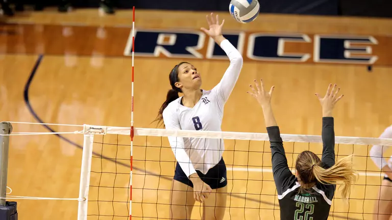 Owls Shine Offensively in Sweep of Marshall