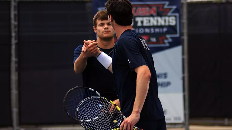 Bennett and Warren Qualify for NCAA Doubles