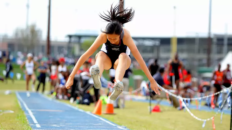 Ding Grabs All-American Honorable Mention Honors