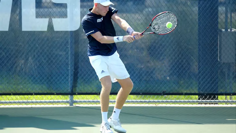 Janglin Closes Invite on Winning Note