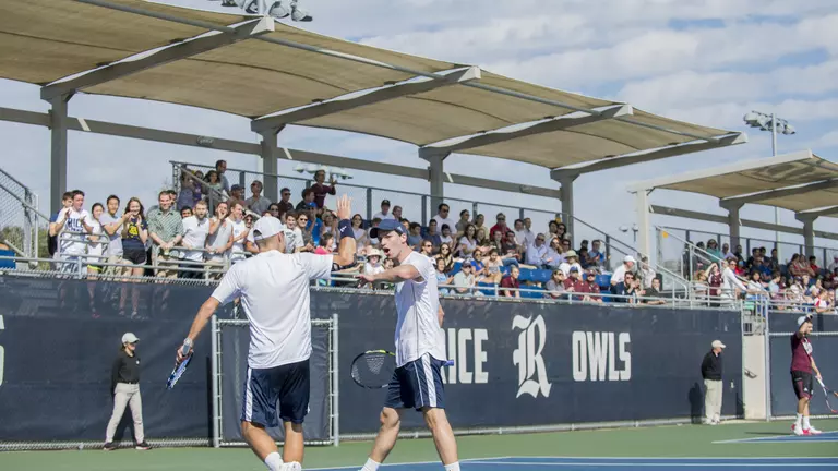 Bennett and Warren Look to Close Careers in Style