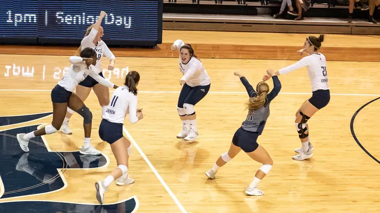 Volleyball Earns Win No. 20, 14th Straight